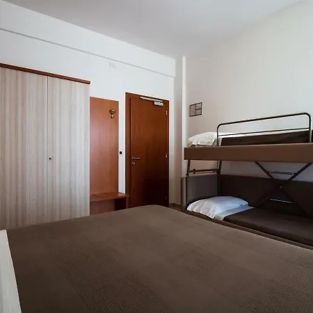 ホテル Florence 3*